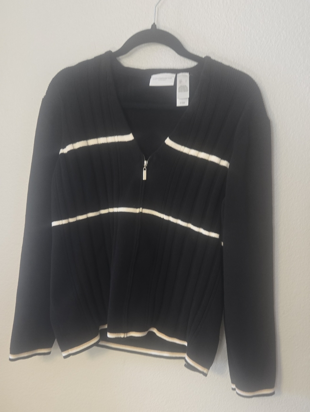 Liz Claiborne Black V-Neck Ribbed Zip Cardigan with White Trim